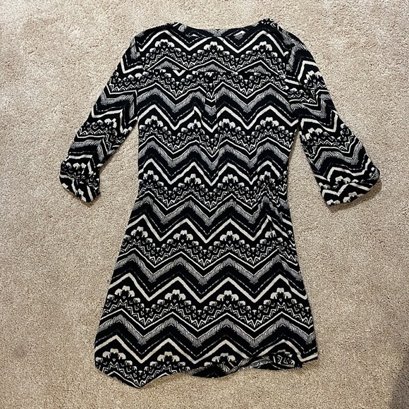 Small Cinch Waste Pattern Dress- Like New - Picture 5 of 5